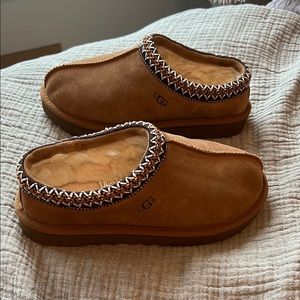 UGG Tasman slippers
